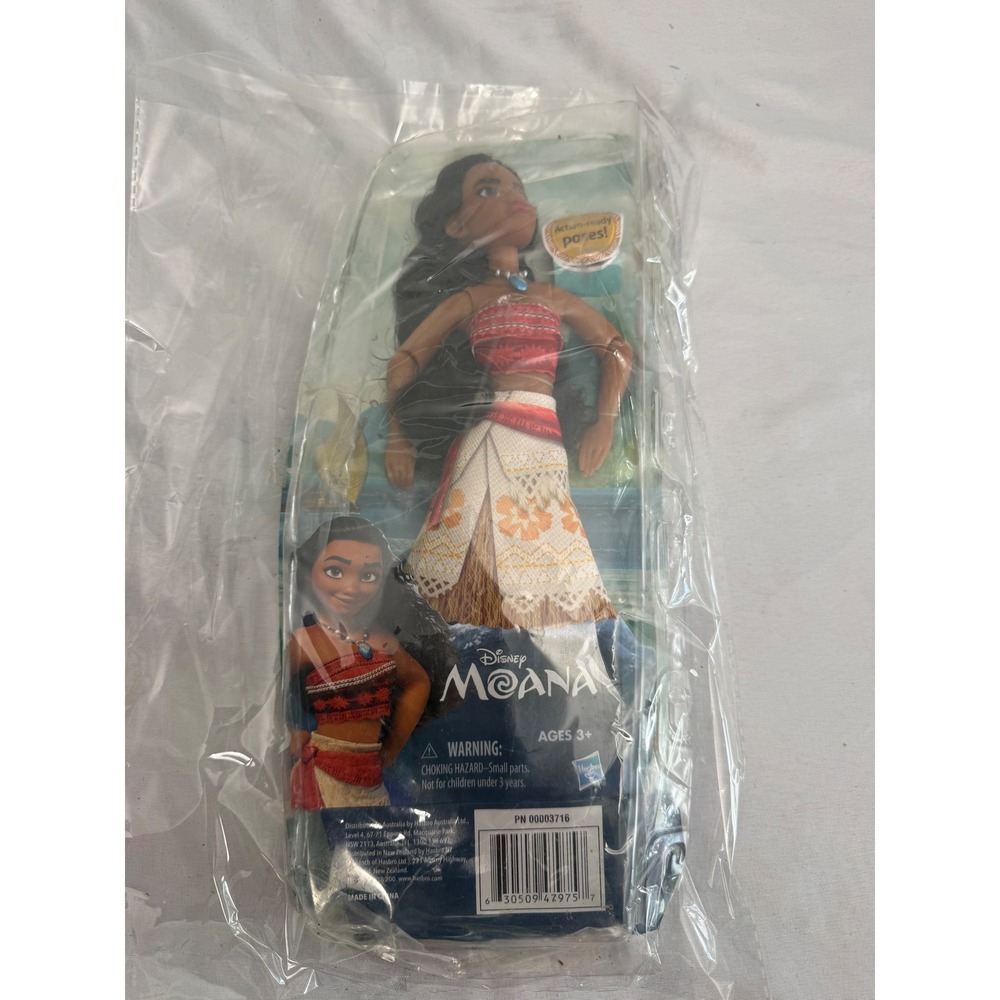 Disney Moana of Oceania Fashion Doll Hasbro B8293 Action Poses New Open Box
